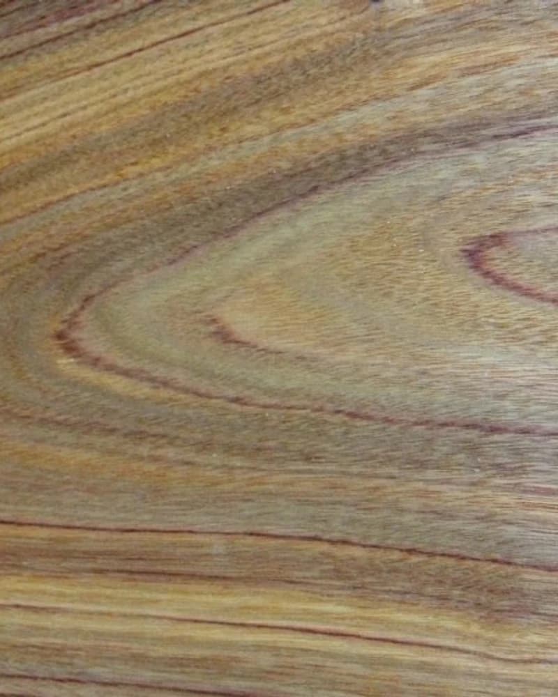Elderado natural veneer texture detail