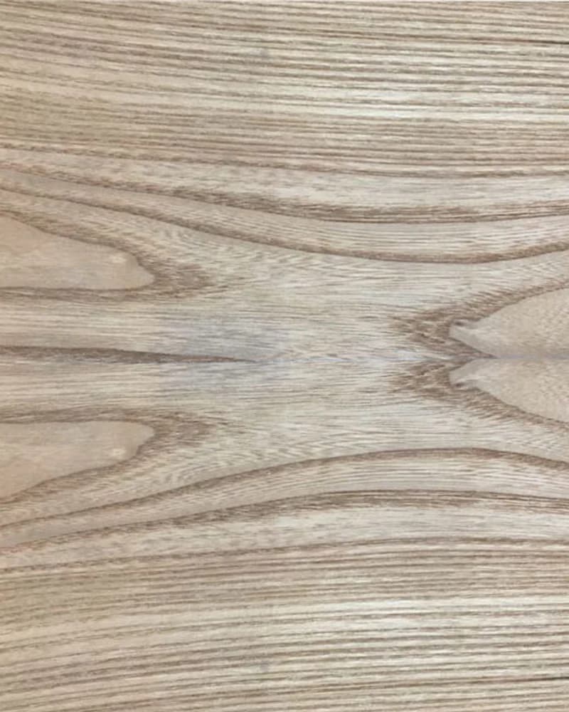 Elm natural veneer texture detail